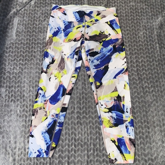 Lot of 5 pair of Leggings.  Size Large. - Picture 6 of 15